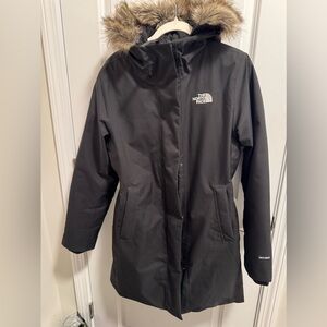 The North Face Women's Arctic Parka DryVent 600 fill